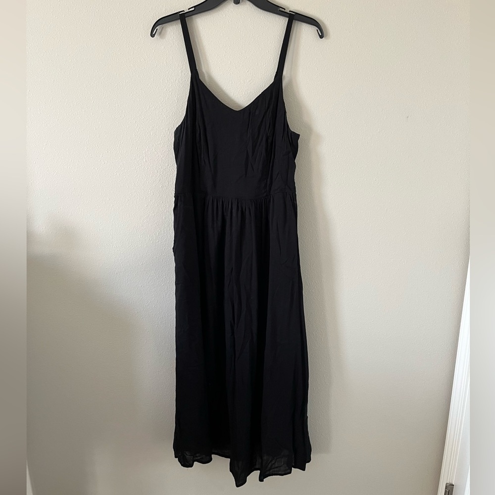 Old Navy Black Midi Dress
